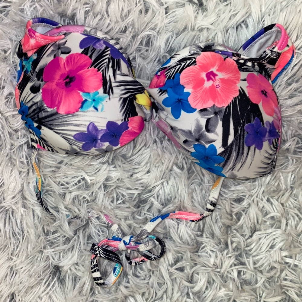 Bikini top